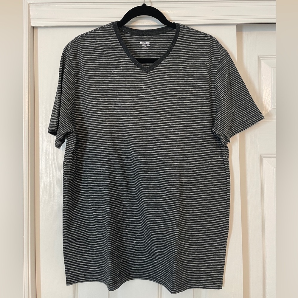 Mossimo V Neck T-Shirt
